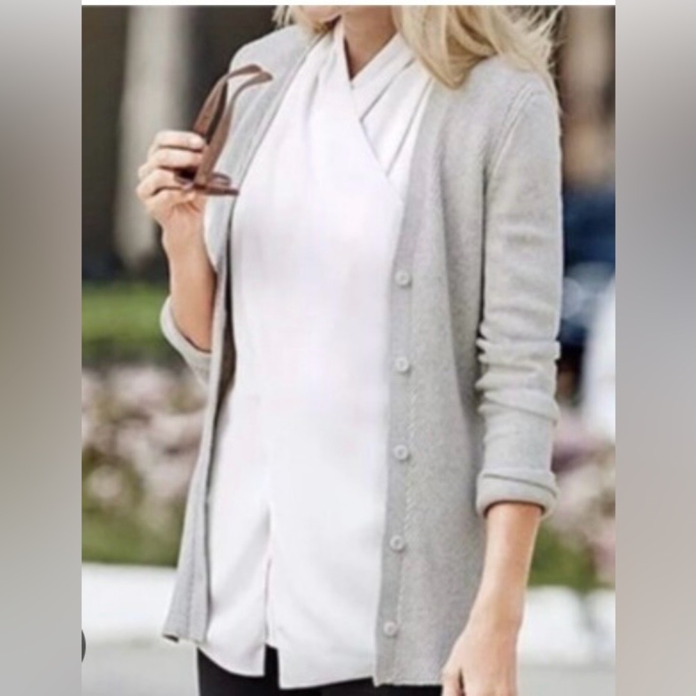 Cabi women’s sz XS shirttail cardigan gray ribbed knit sweater